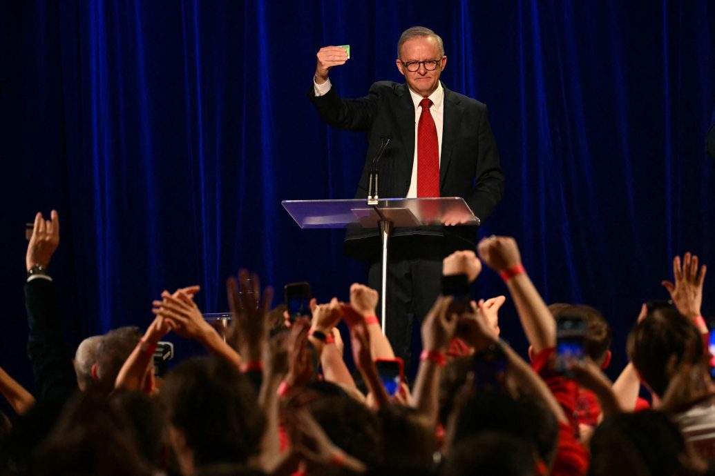 阿尔巴尼斯连任成功 称与特朗普“热络”谈关税