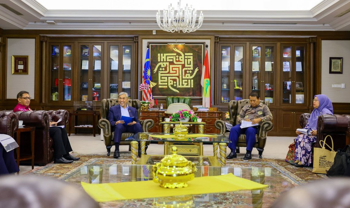 阿末扎希：持续强化符合土著经济愿景倡议 