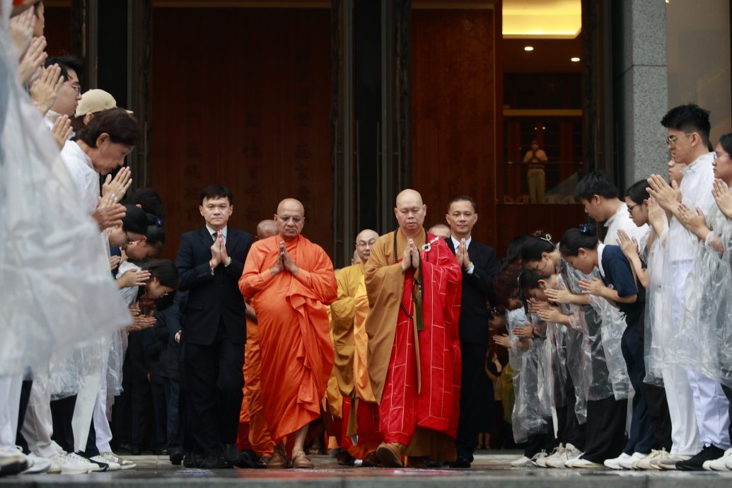 雪隆慈济“三节合一”浴佛典礼 逾3000人以“觉”字点亮善念