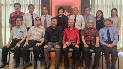 霹清寒子弟助学会理事就职 罗圣淐任会长
