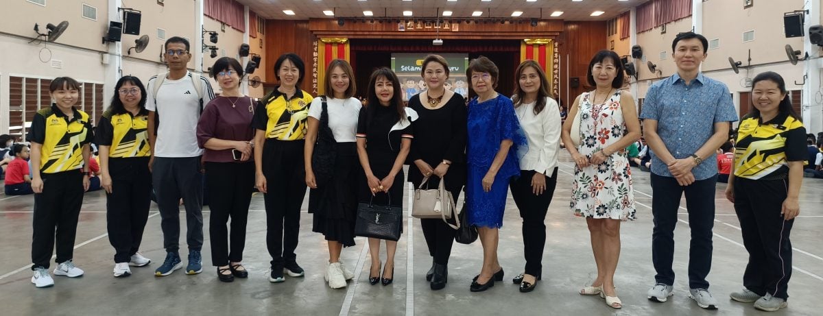 霹/第四版头/学子/怡圣母华小庆教师节 校园活力温馨满溢
