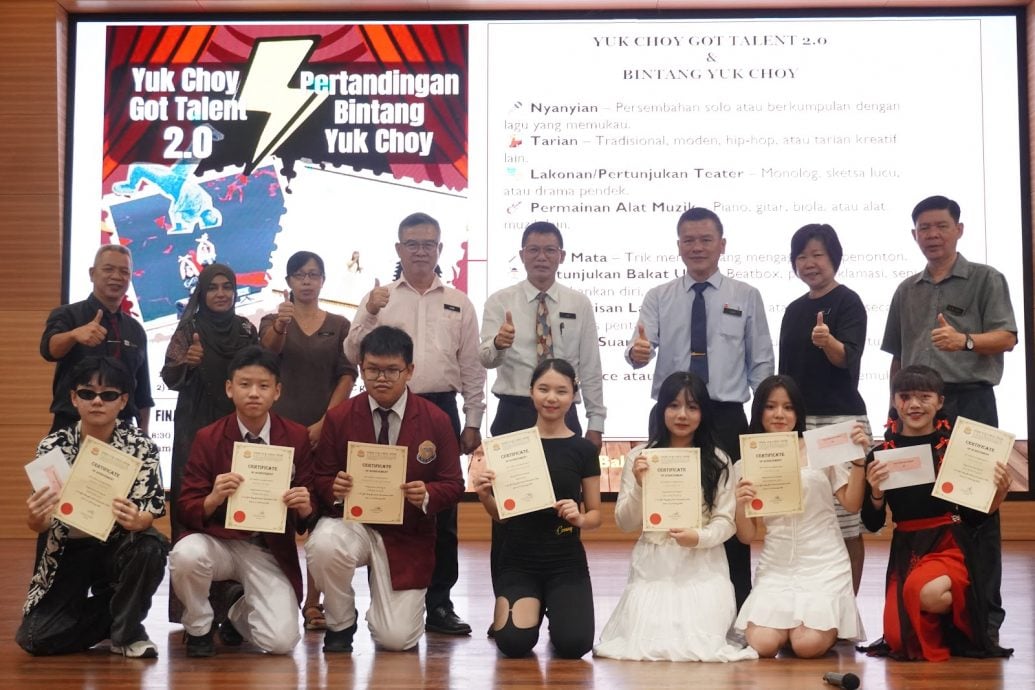 霹：学海学记|校园报道| 主文|育才之星舞台  才艺荟萃  绽放光芒