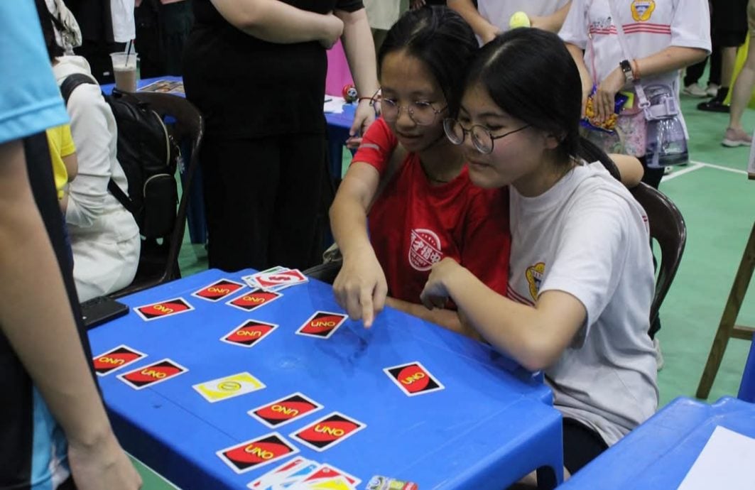 霹:学海学记|校园报道|主文|育才独中义卖会轻松办