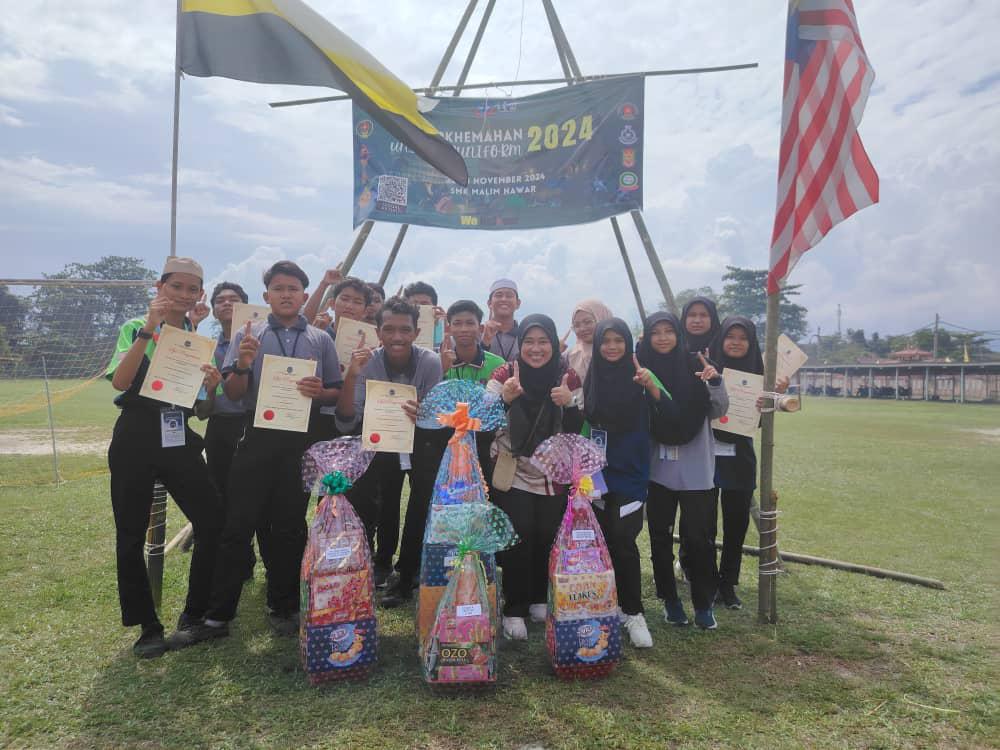 霹:学海学记|校园报道|制服团体在校露营 109人解锁新技能