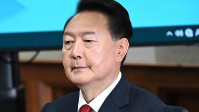 韩国大选在即 尹锡悦宣布退出执政国民力量党