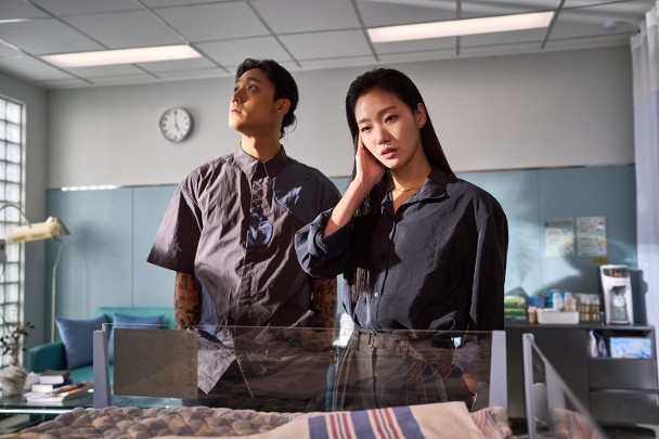 韩国导演选择奖|李炳宪金高恩称帝封后