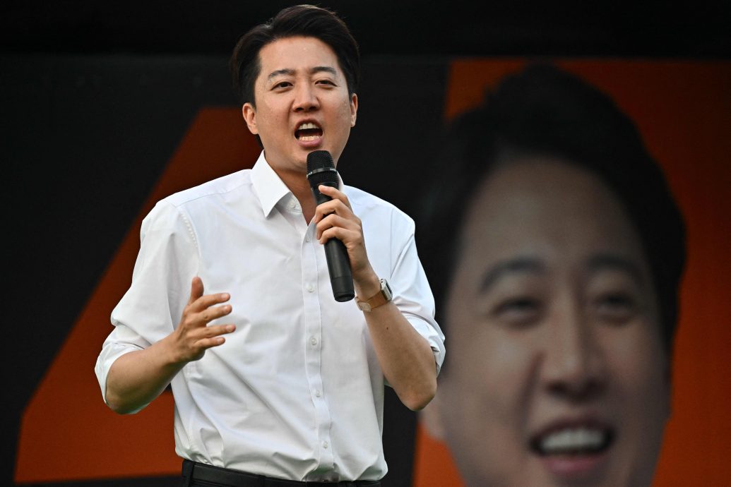 韩总统辩论李俊锡扯女性私处 挨轰后为“筷子说”道歉