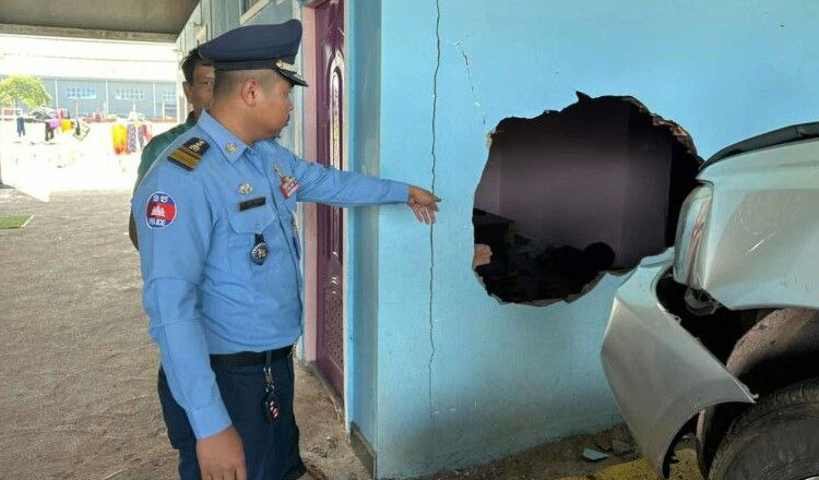 顾客误将油门当刹车 洗车店少东被撞死