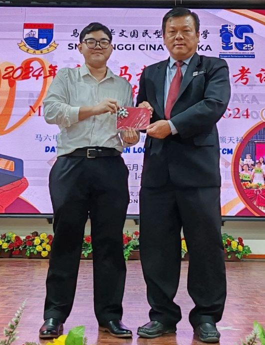 颜天禄:华中荣登全州77所中学在获取10科A+成绩方面的榜首