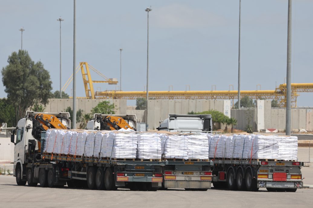 首批人道援助物资运入加沙地带 联合国示警“杯水车薪”