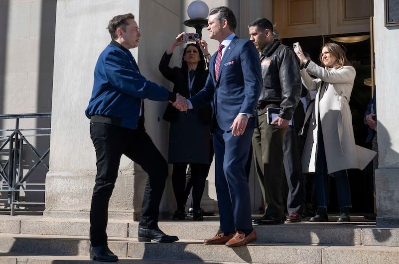 马斯克再访五角大厦晤美防长 聚焦AI合作