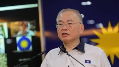 视频|魏家祥严批教育部剔除SPM A-成绩 “不公平且缺乏依据”