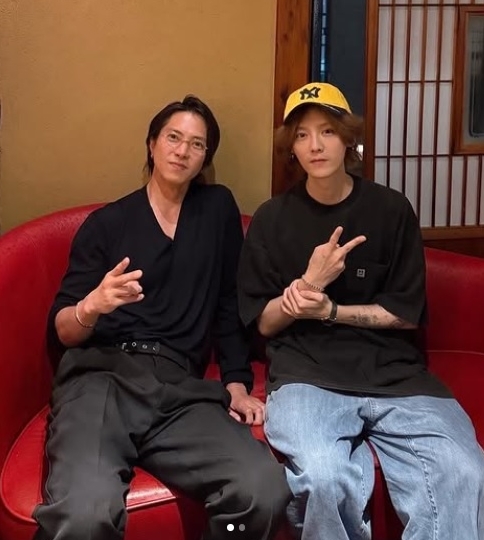 鹿晗“追星成功”合照山下智久 暴瘦身形惹粉丝心疼