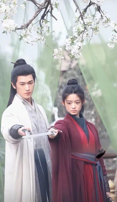 黄杨钿甜炫富遭封杀 新剧被火速换角