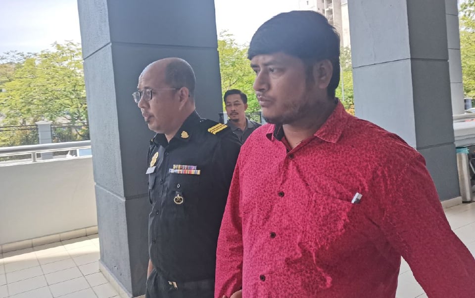 (供星洲网)全国版/非法囤积逾千公斤食用油,芙一扁担饭负责人罚款10万