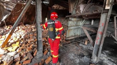 棕油廠煮水過程爆炸   4男被燙傷
