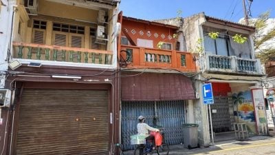 喧嚣外寂寥 隔世忆繁华   斑驳吉灵街的静默故事