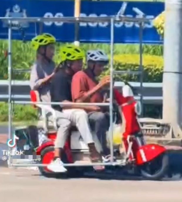 (古城版)3人共骑微型机动车辆上路视频疯传 陆路交通局将严厉对付