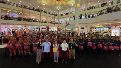 甲青团运履行社会责任   宴请逾300前线人员