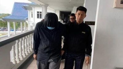 承认收贿3000  公司董事罚2万