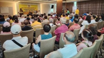 甲华人传统自然医学公会   讲座展览义诊反应热