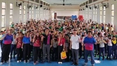 鼎华小学教育讲座   培养学生自我管理能力