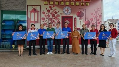 10月11华教义演   香林小学盼筹100万