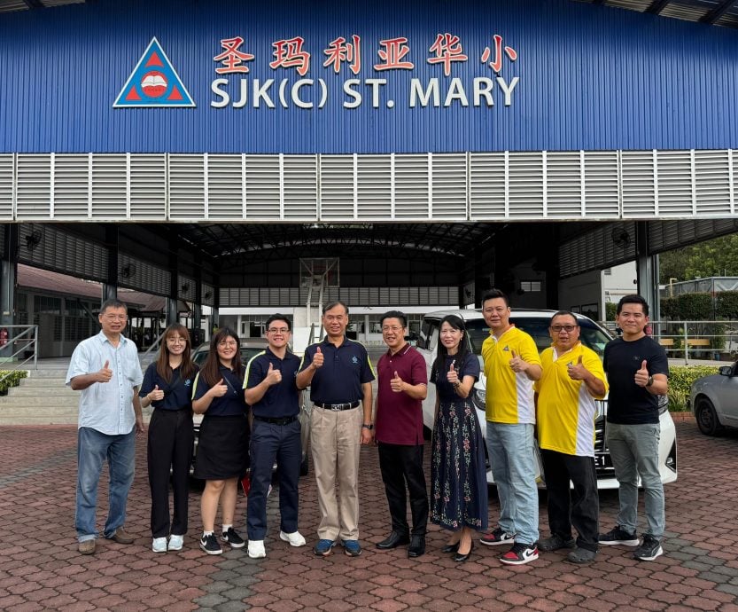 (古城第六版主文)中钢捐赠桌椅