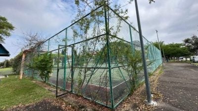 球场失修 厕所遭涂鸦  林朝雁忧沦为追龙天堂