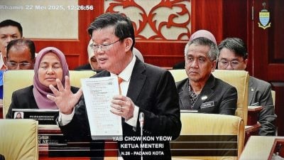 槟州议会 |统一账户钱去哪？   曹观友：福利计划就用了10亿