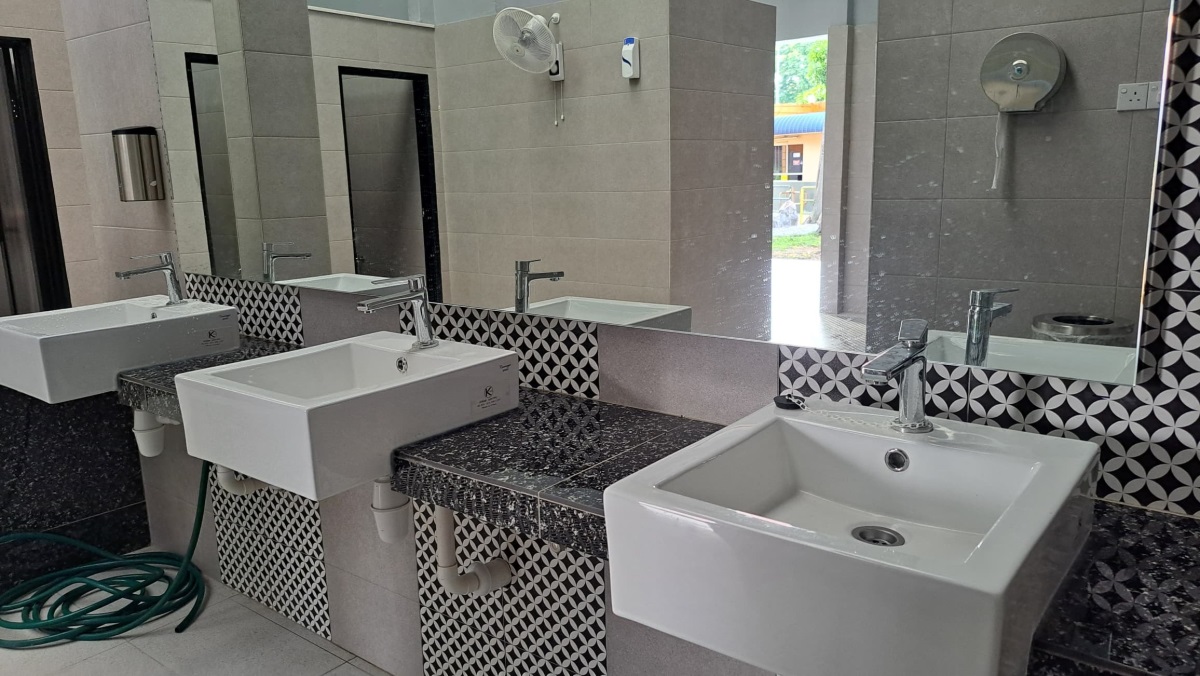 （大北马）10座公厕大翻新