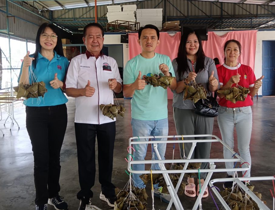 (大北马)大发园文艺与艺术社义卖粽子助敬群建校