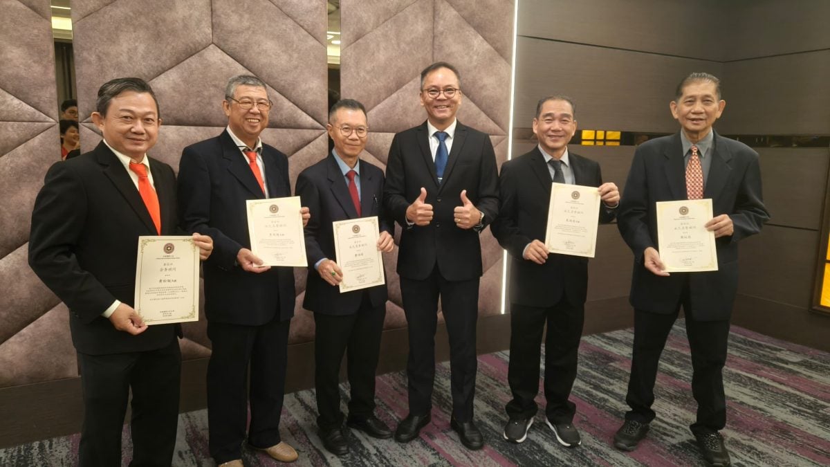 吉玻摄影公会第25届理事会宣誓就职