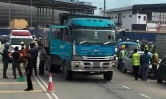 (大北马)遭沙石罗里从后猛撞 18岁华青当场毙命