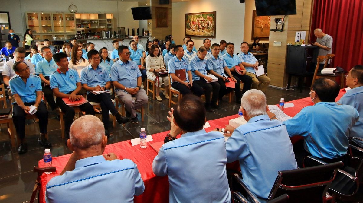 (大北马)马中总商会槟州分会改选 陈来福任会长 郑荣兴任署理