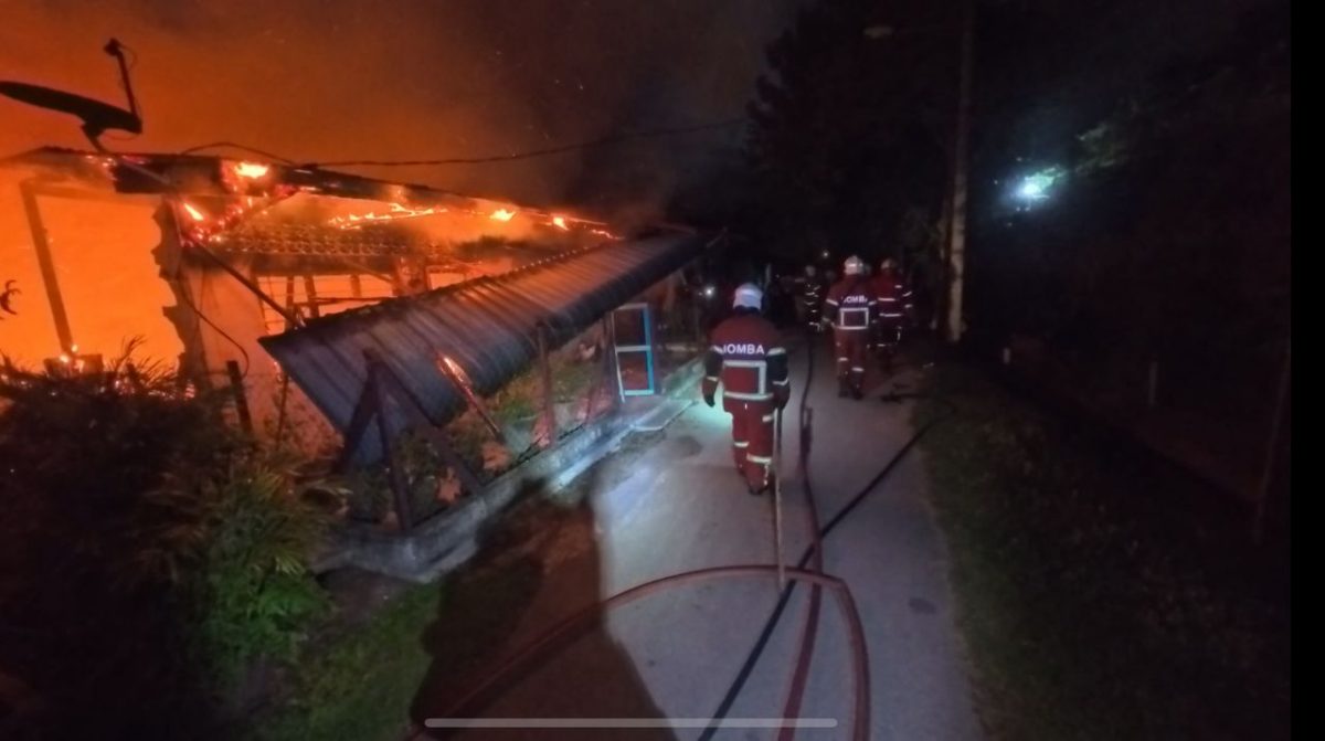 (大北马)高渊甘榜火车站木屋午夜失火