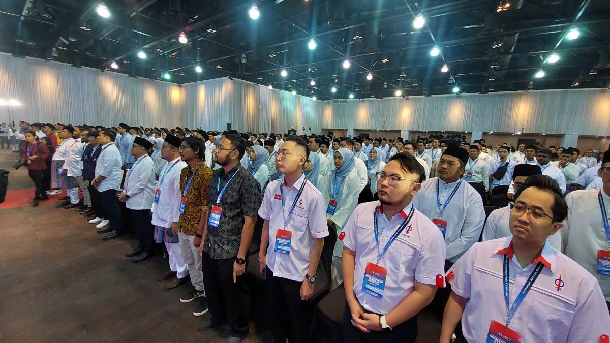 （已签发）全国：公正党党选丨公青团开始大会   团员齐喊“烈火莫熄”