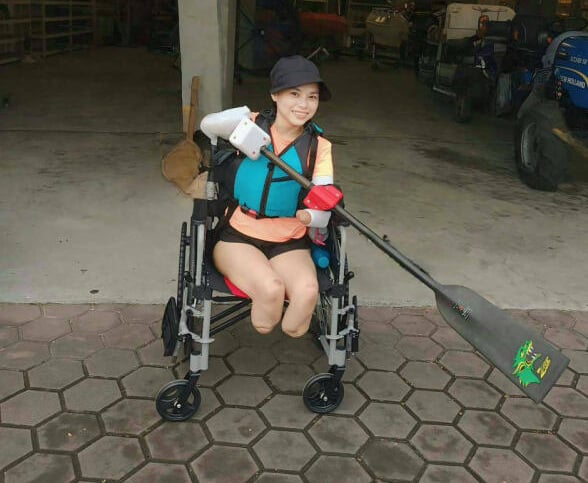 (已签发)全国:暖势力:大马女郎截四肢不言弃 狮城划龙舟打球迎新生