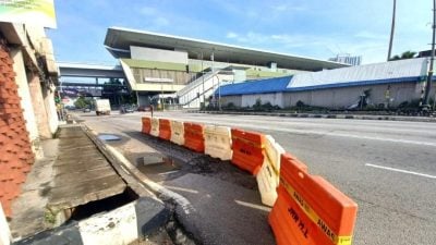 巫统乌冷大厦前路陷  工程局马上行动封路