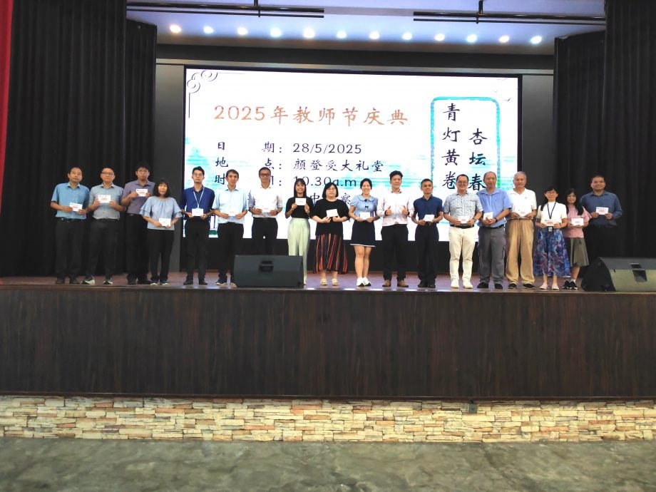 吴小燕年底卸任 王培荣吁銮中教师与新校长配合