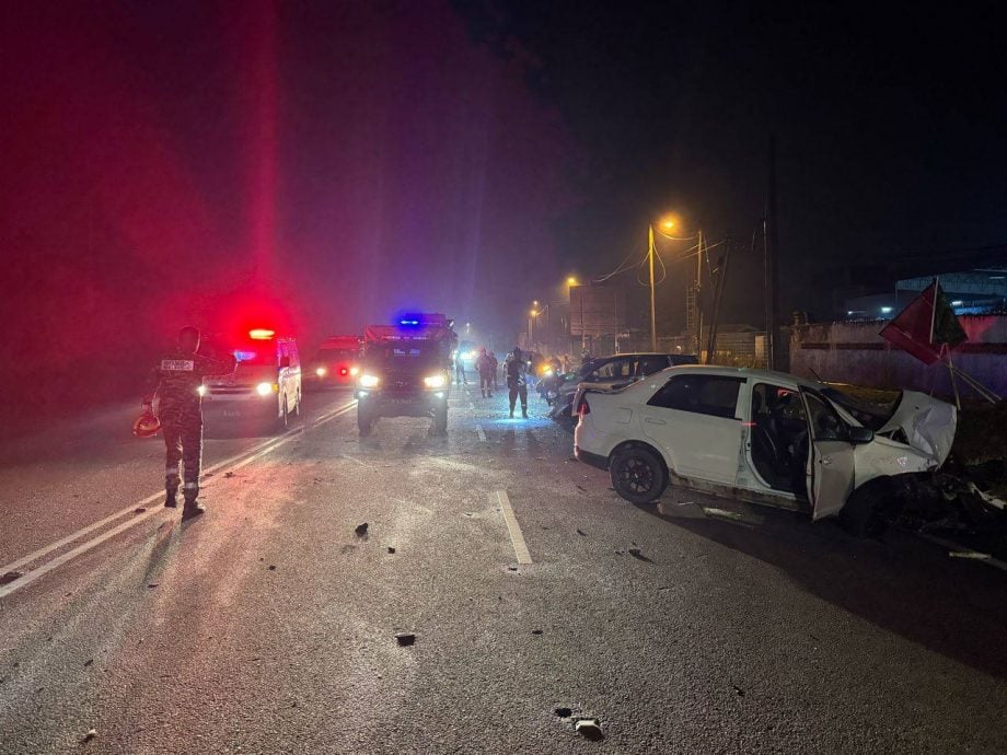 (已签发)柔:哥打3车致命意外 10岁男童当场伤重身亡