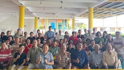 宽三校友欢聚庆端午   推广书法瑜伽盼招校友开课