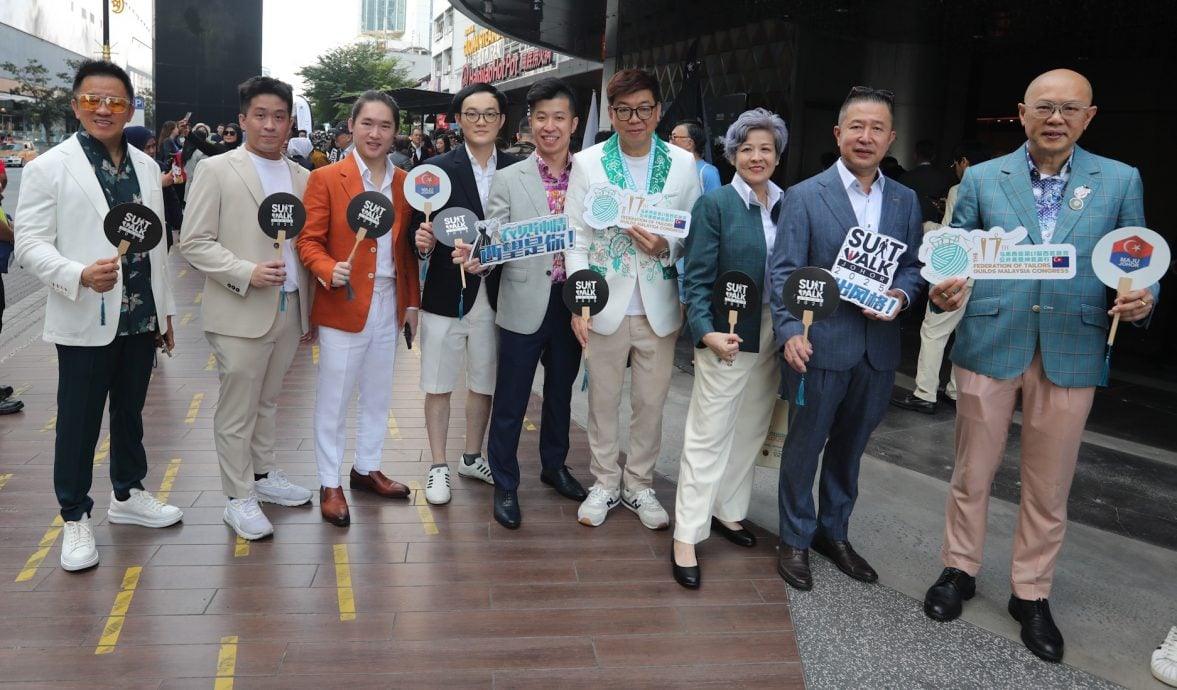特稿丨纱玉街化身“绅士游行”T台 展现西装不同品味