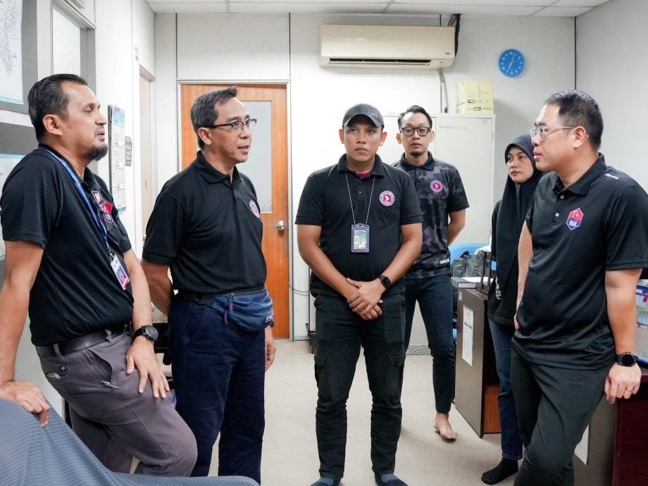 （已签发）柔：林添顺：州政府拨款柔反毒机构   消除17吸毒热点