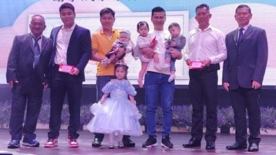 谢耕伟建议乡团生育奖   着重鼓励第三胎或以上