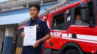一年15次响应紧急事故 13岁少年垃圾站灭火获表扬