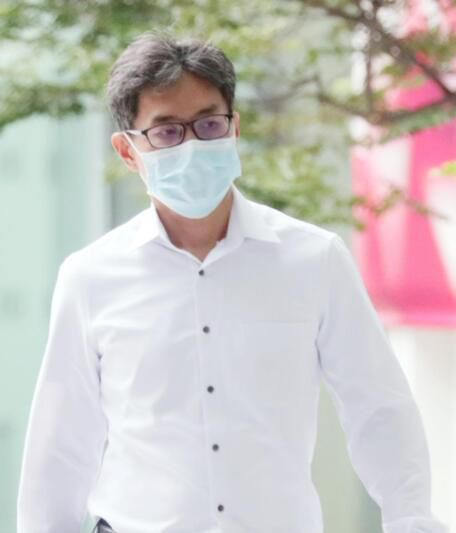 (已签发)柔:狮城二三事:收钱与接受性贿赂 移民局官判刑增至4年