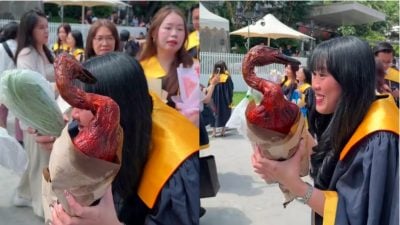 狮城理工学院毕业生获“烤鸭花束”　网民：比花实用多了