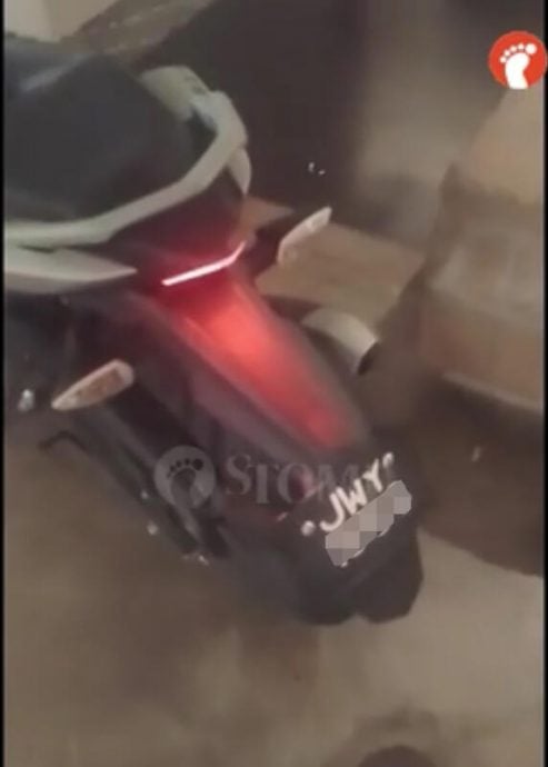 (已签发)柔:狮城二三事:用本地摩托车在新加坡送外卖 送餐平台指已提出劝诫