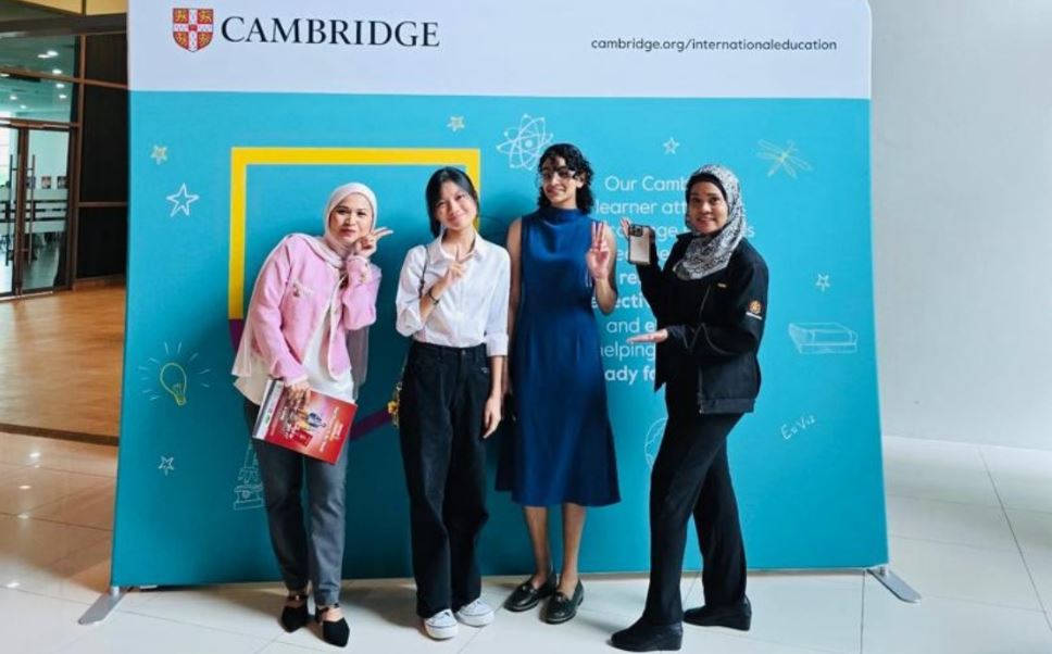 (已签发)纳闽2学生荣获IGCSE数学“世界顶尖”殊荣